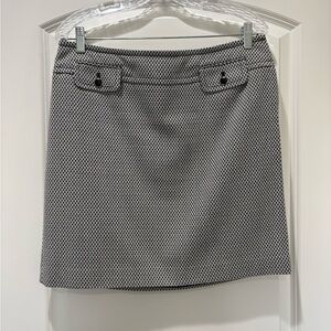 LOFT Black and White Textured Pencil Skirt